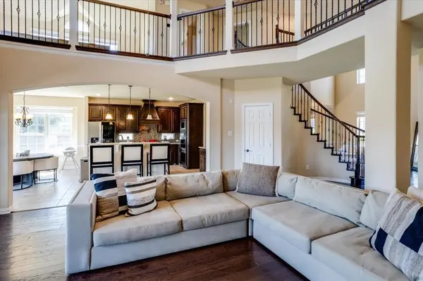 303 Fountain Creek Court, Ovilla, TX 75154