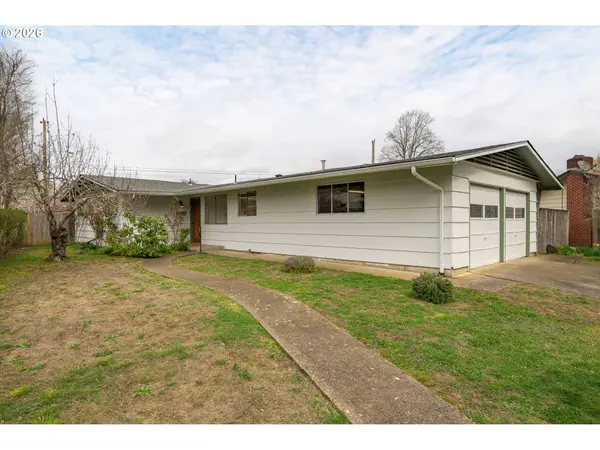 585 E 36TH AVE, Eugene, OR 97405