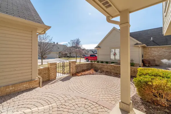 16885 Boulder Way #66 WAY, Macomb Twp, MI 48042