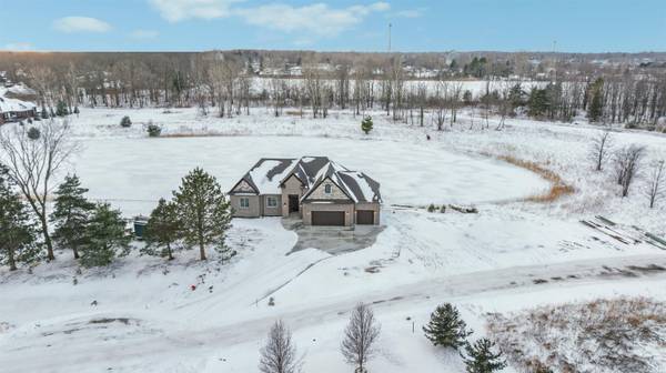 68651 Lake Angela Pointe ST, Richmond, MI 48062