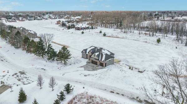 68651 Lake Angela Pointe ST, Richmond, MI 48062