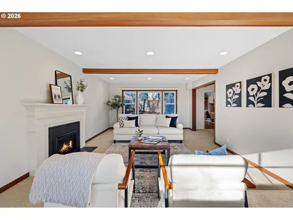 4221 SW 47TH DR, Portland, OR 97221