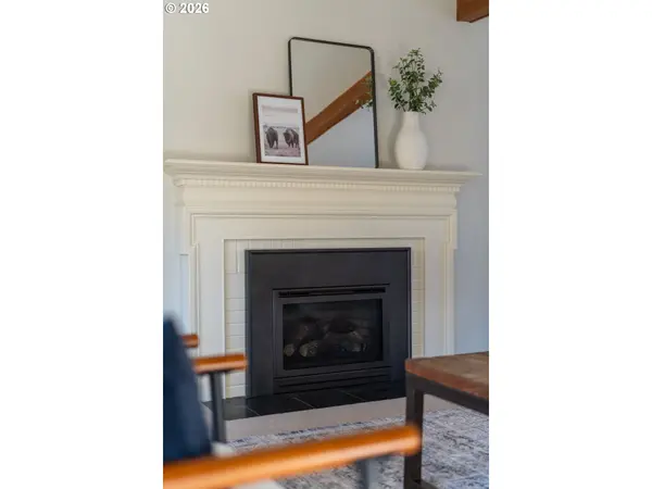 4221 SW 47TH DR, Portland, OR 97221