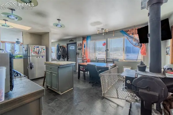 595 High Pasture RD, Florissant, CO 80816