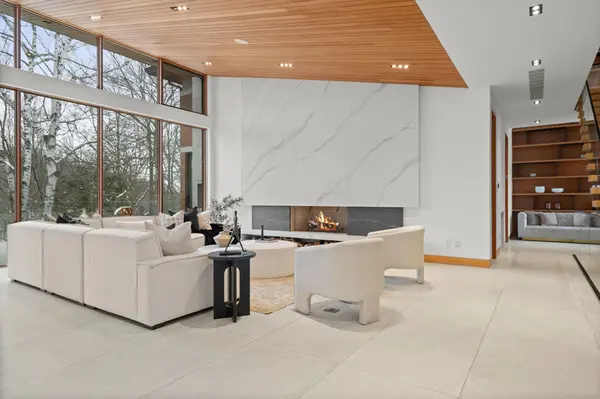 58 Timberlane DR, Toronto C07, ON M3H 1J4