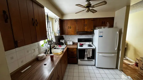 42 Plumridge CT, Ajax, ON L1S 3Z8