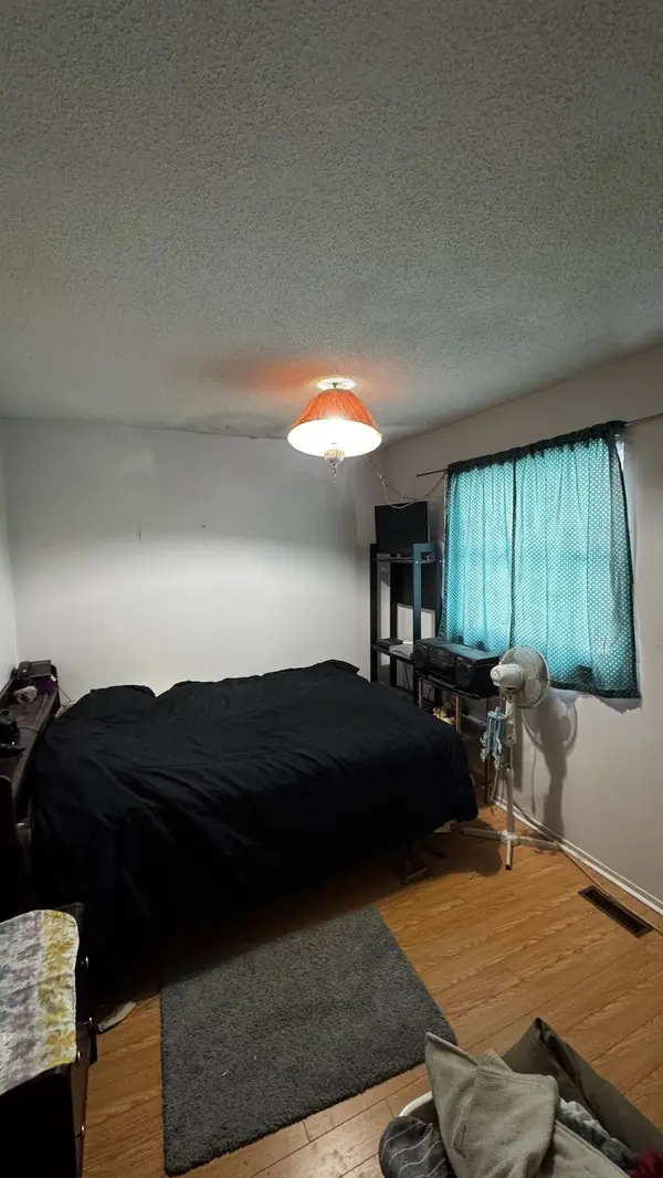 42 Plumridge CT, Ajax, ON L1S 3Z8