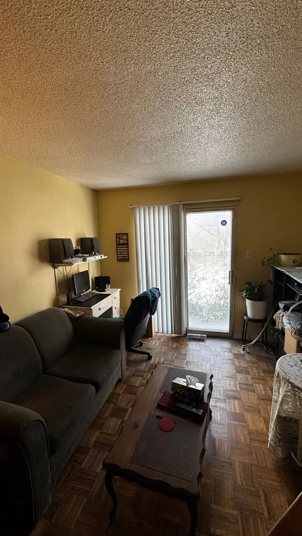 42 Plumridge CT, Ajax, ON L1S 3Z8