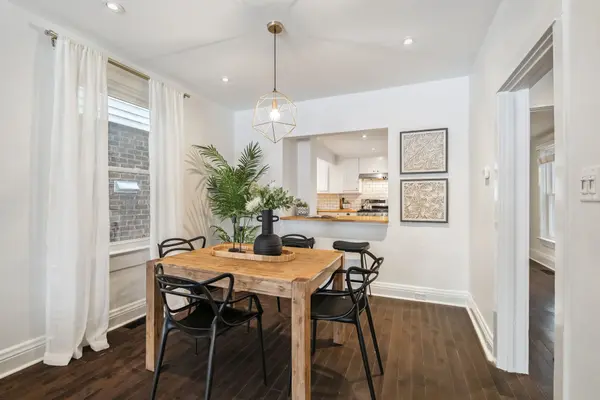 231 Chisholm AVE, Toronto E03, ON M4C 4V9