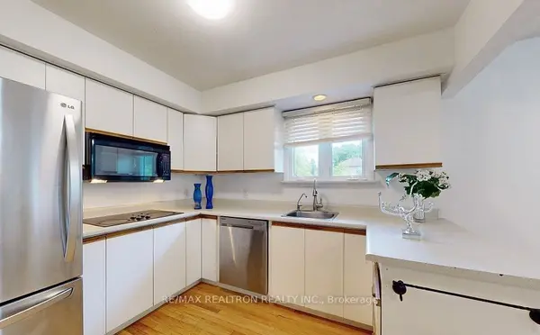 20201 Yonge ST, East Gwillimbury, ON L9N 1B1