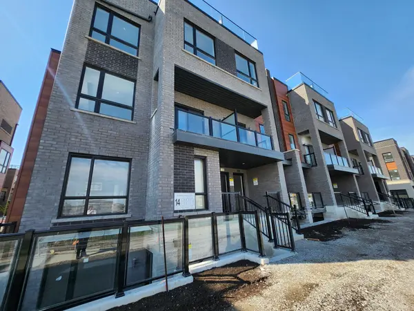 14 Lytham Green CIR #11, Newmarket, ON L3Y 0H3