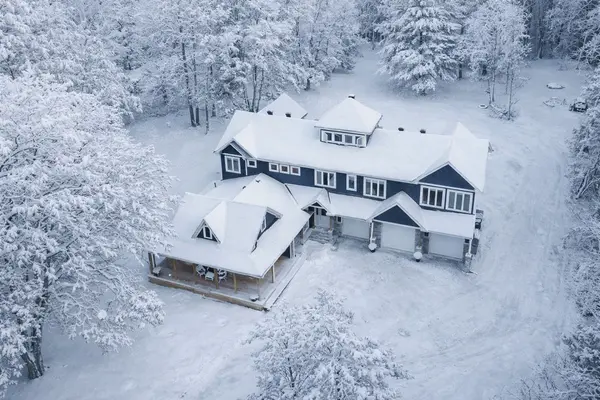 7881 Poplar Side RD, Clearview, ON L9Y 5N4