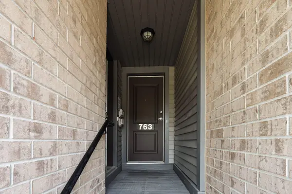 763 Chapman Mills DR, Barrhaven, ON K2J 5X2
