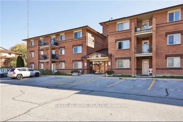 25 Meadow LN #304, Barrie, ON L4N 7K2