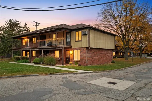 30442 Utica RD, Roseville, MI 48066