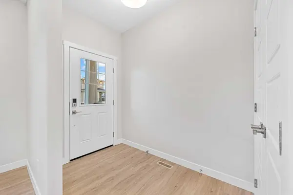 581 Baywater MNR SW, Airdrie, AB T4B 5R8