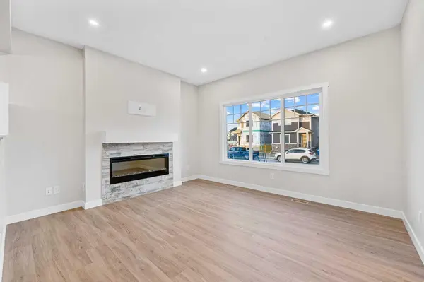 581 Baywater MNR SW, Airdrie, AB T4B 5R8