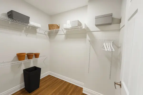 107 Redpath AVE #8, Toronto C10, ON M4S 2J9