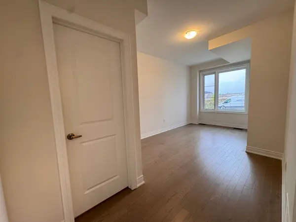 553 Vine Cliff BLVD #Main, Markham, ON L6C 1L2