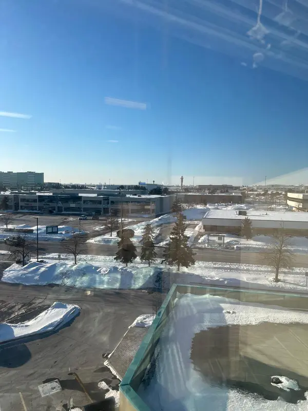 2800 Skymark AVE E #400, Mississauga, ON L4W 5A6