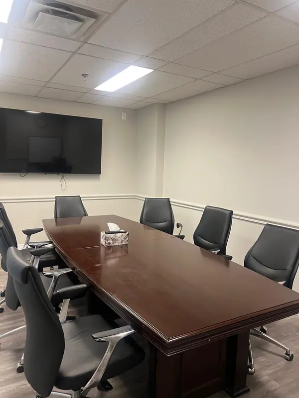 2800 Skymark AVE E #400, Mississauga, ON L4W 5A6