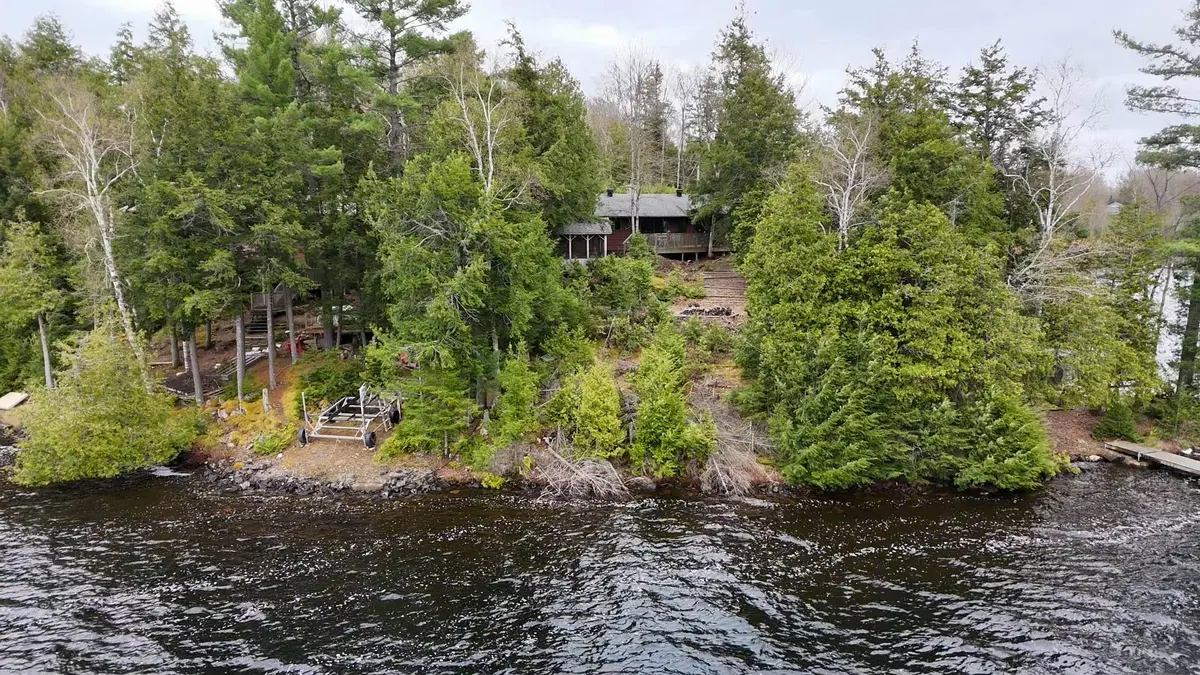 187 Corral Post LN, Wollaston, ON K0L 1P0