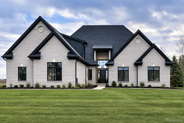 72859 SORREL DR, Bruce Township, MI 48065