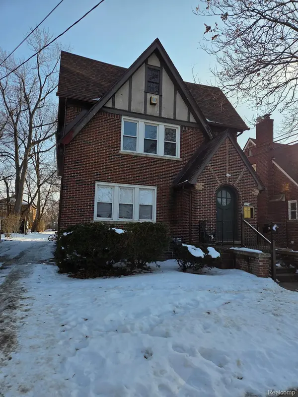 327 Liberty #3 ST, Pontiac, MI 48341