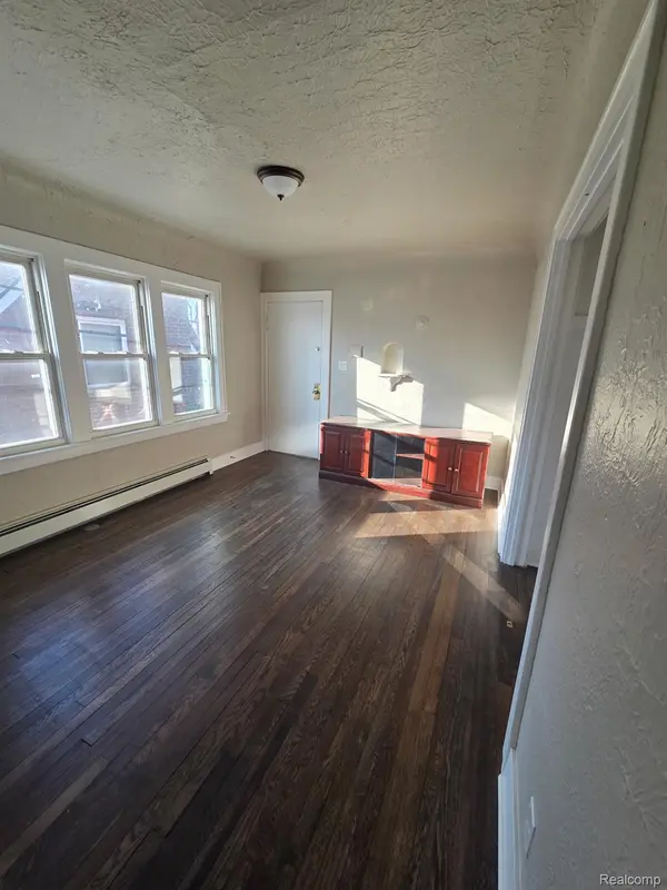 327 Liberty #3 ST, Pontiac, MI 48341