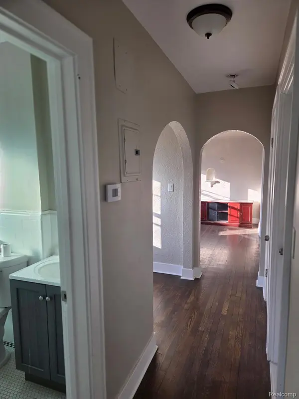 327 Liberty #3 ST, Pontiac, MI 48341