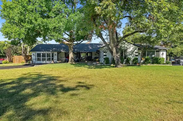 Dallas, TX 75218,9207 Angora Street