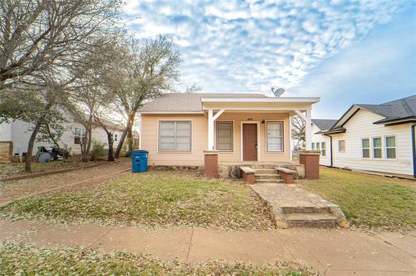 207 S Flint Street,  Breckenridge,  TX 76424