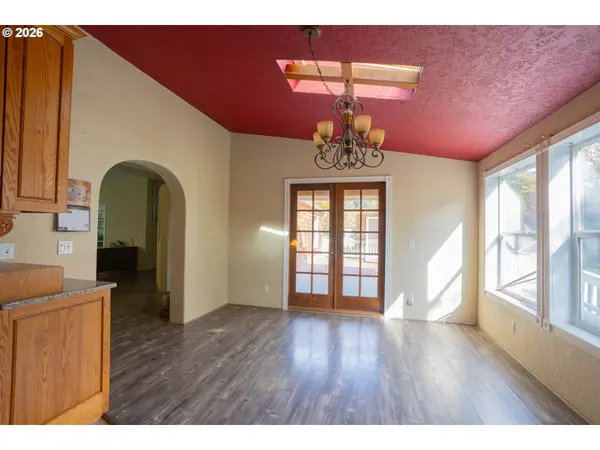 1371 HARLAN RD, Eddyville, OR 97343