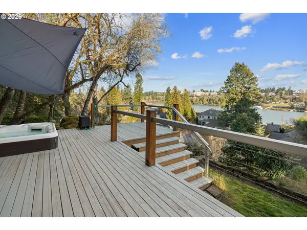 13537 FIELDING RD, Lake Oswego, OR 97034