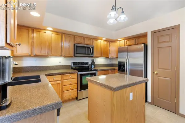 681 Misty Pines CIR, Woodland Park, CO 80863