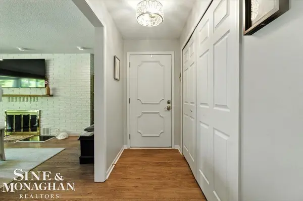 669 N Riverside AVE, St Clair, MI 48079