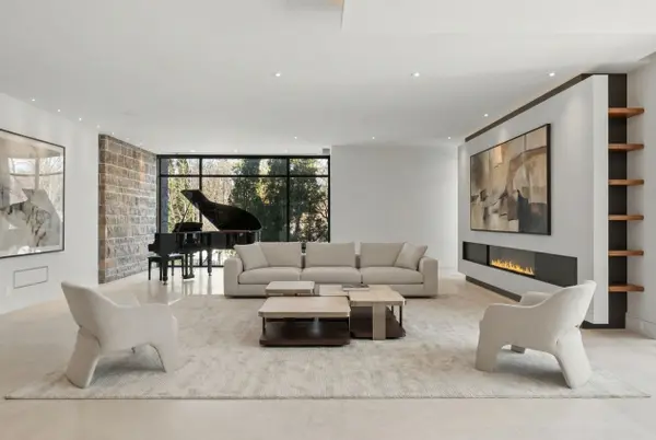 103 Old Colony RD, Toronto C12, ON M2L 2K3