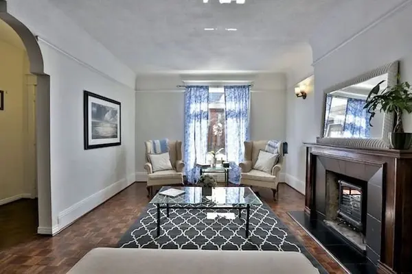 34 Macpherson AVE, Toronto C02, ON M5R 1W8