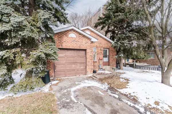 42 Plumridge CT, Ajax, ON L1S 3Z8