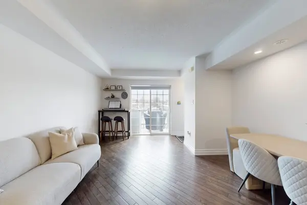 158 Kingston RD W, Ajax, ON L1T 0M9