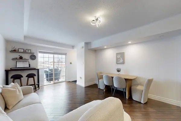 158 Kingston RD W, Ajax, ON L1T 0M9