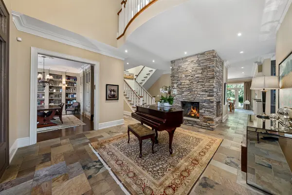 60 Parr PL, Vaughan, ON L4J 8L1