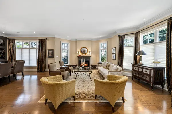 60 Parr PL, Vaughan, ON L4J 8L1