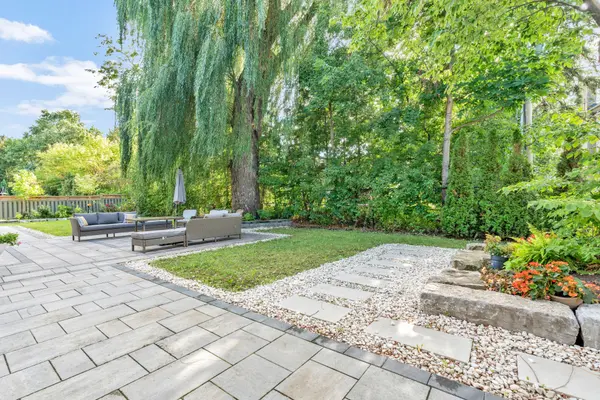 20 Hammok CRES, Markham, ON L3T 2W9