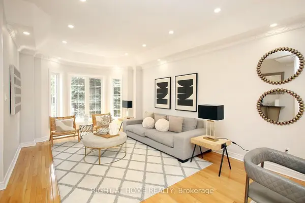 6 Pembrooke RD, Markham, ON L6C 2L2