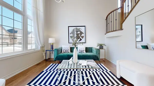 68 Alf Neely WAY, Newmarket, ON L3Y 0C6