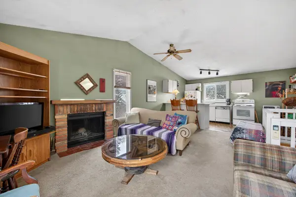 13 Harbour ST W #253, Collingwood, ON L9Y 5B4