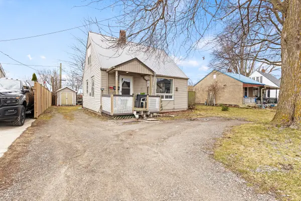 385 Crowland AVE, Welland, ON L3B 1X5