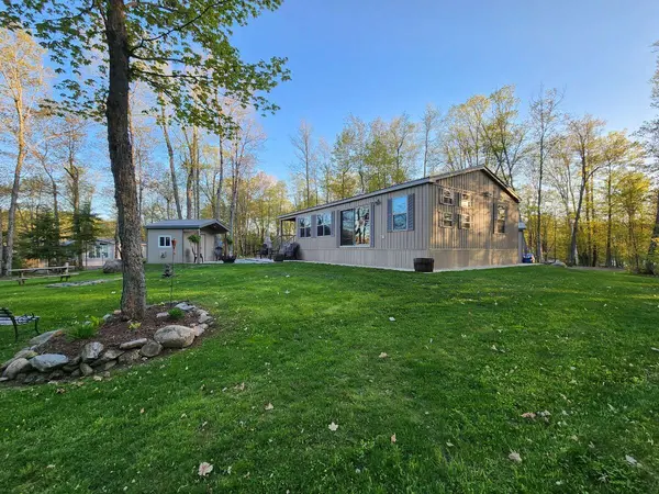 180 Lost Forest LN, Magnetawan, ON P0A 1P0