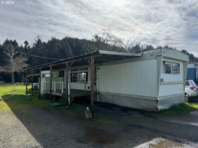 5142 SE Hwy101 #28, Lincoln City, OR 97367